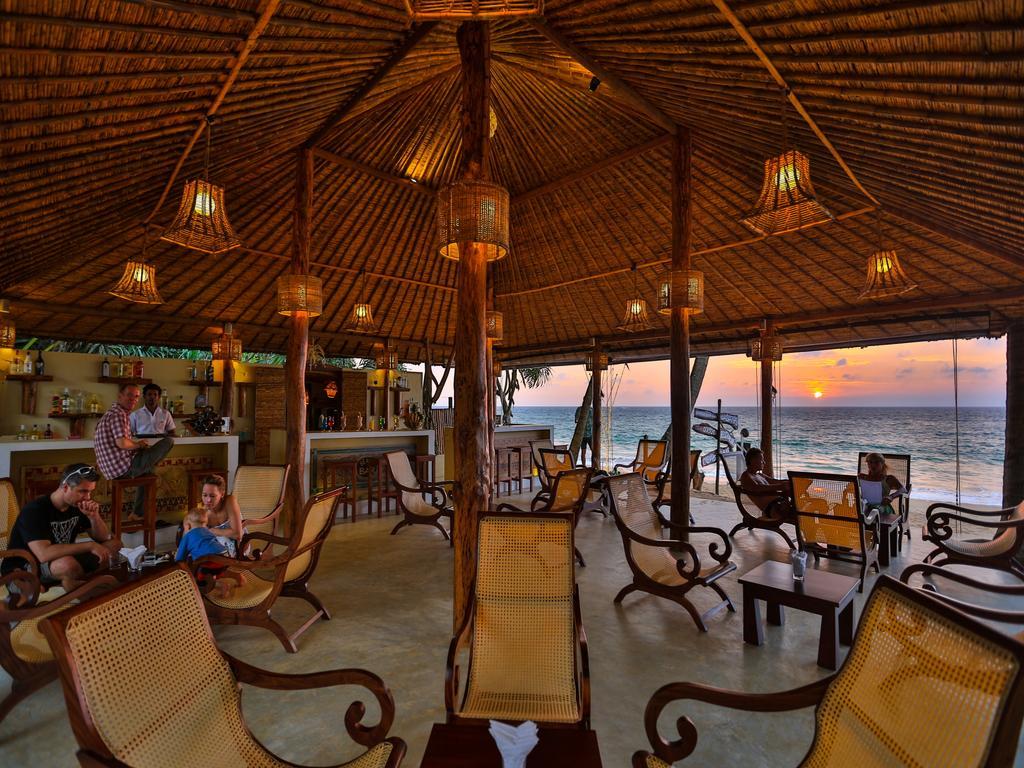 Thejan Beach Cabanas Bentota Exterior foto