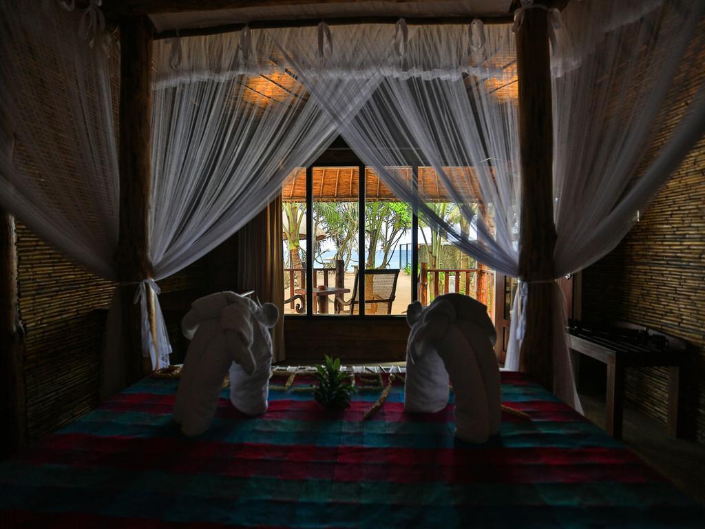 Thejan Beach Cabanas Bentota Habitación foto